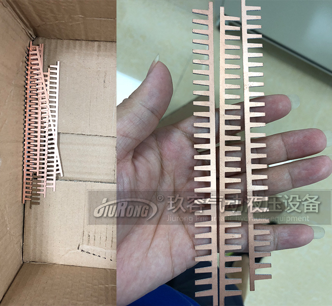 鍍銅產(chǎn)品沖斷前的樣子 鍍銅產(chǎn)品沖斷前的樣子