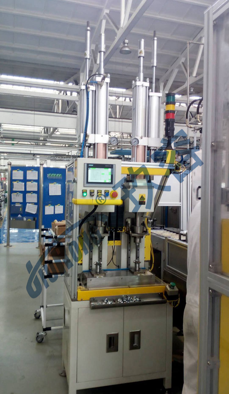 玖容總行程及力行程可調(diào)氣液增壓缸在客戶壓力機產(chǎn)品上的應用 玖容總行程及力行程可調(diào)氣液增壓缸在客戶壓力機產(chǎn)品上的應用