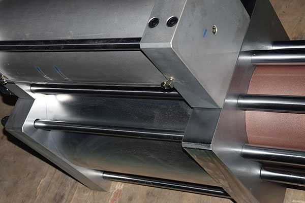 60噸的標(biāo)準(zhǔn)型增壓缸產(chǎn)品細(xì)節(jié)圖2 60噸的標(biāo)準(zhǔn)型增壓缸產(chǎn)品細(xì)節(jié)圖2