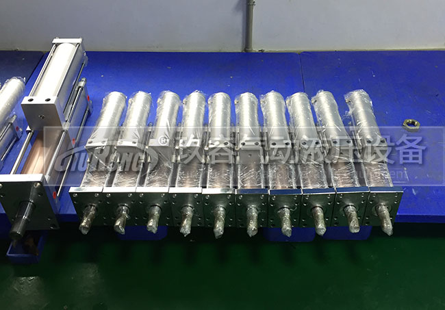 10臺(tái)標(biāo)準(zhǔn)型氣液增壓缸產(chǎn)品正面圖 10臺(tái)標(biāo)準(zhǔn)型氣液增壓缸產(chǎn)品正面圖