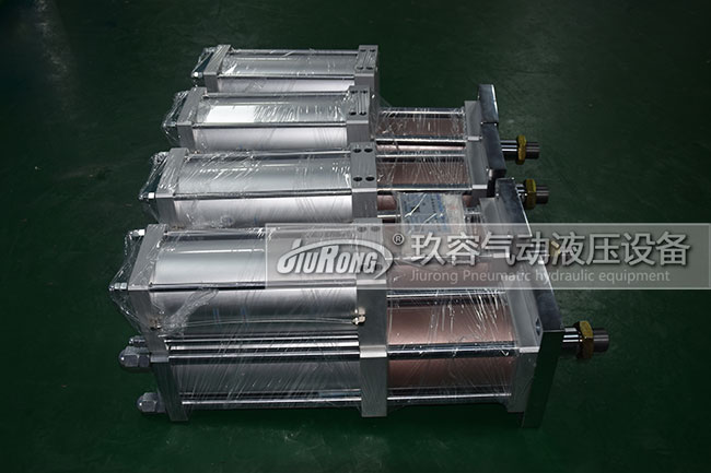 30噸通用型氣液增壓缸側(cè)面 30噸通用型氣液增壓缸側(cè)面