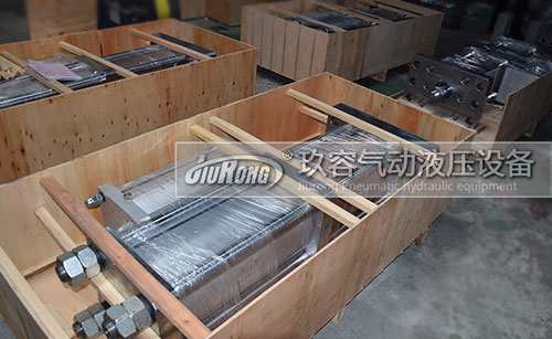 80噸標(biāo)準(zhǔn)型氣液增壓缸產(chǎn)品圖 80噸標(biāo)準(zhǔn)型氣液增壓缸產(chǎn)品圖