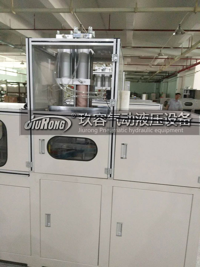 鋰電池極耳成型機(jī)(自動(dòng)入殼機(jī)) 鋰電池極耳成型機(jī)(自動(dòng)入殼機(jī))