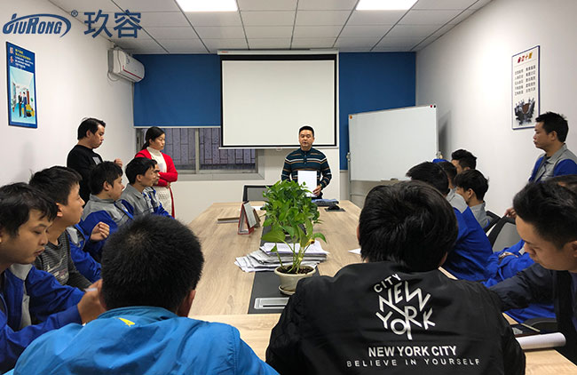 耐心講解 耐心講解