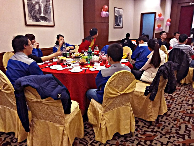 尾牙宴現(xiàn)場 尾牙宴現(xiàn)場