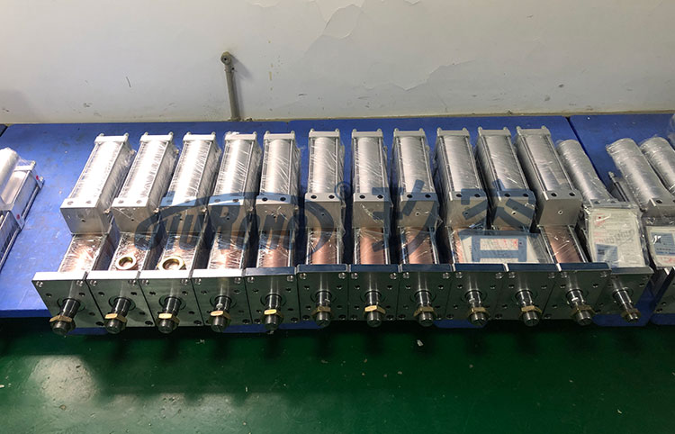 8噸標(biāo)準(zhǔn)型氣液增壓缸 8噸標(biāo)準(zhǔn)型氣液增壓缸