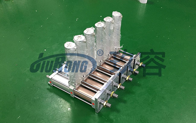 水平安裝臥式氣液增壓缸批量展示圖 水平安裝臥式氣液增壓缸批量展示圖